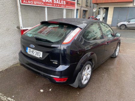 2008 Ford Focus - thumbnail 6