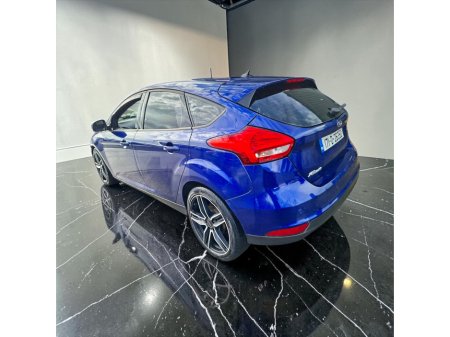2017 Ford Focus - photo 2