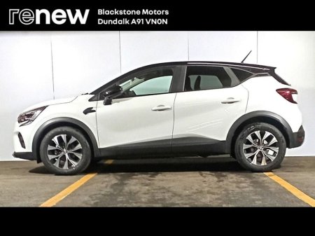 2024 Renault Captur TCe 90 Evolution €25,950 thumbnail