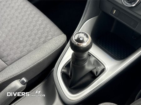 2022 Toyota Yaris Luna Sport €19,495 thumbnail