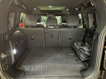2023 Land Rover Defender - thumbnail 22