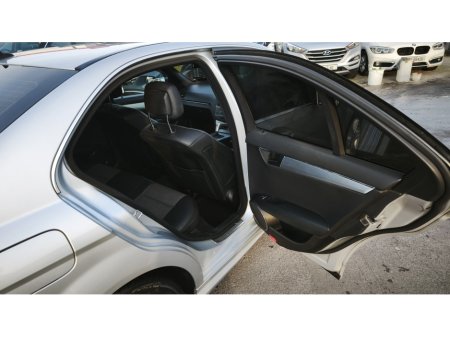 2010 Mercedes-Benz C Class - thumbnail 10