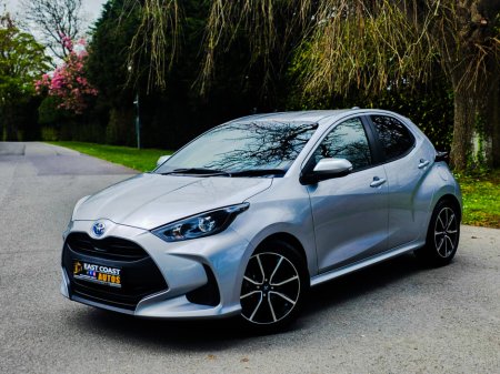 2022 Toyota Yaris Yaris Hybrid Luna