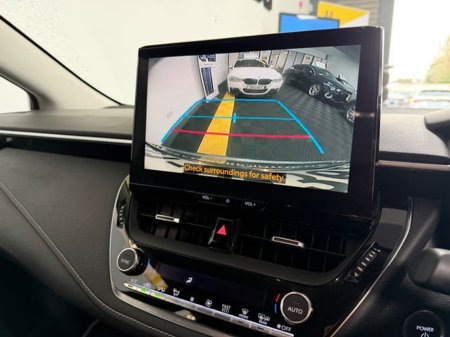 2023 Toyota Corolla Luna Saloon 4DR Auto €24,777 thumbnail