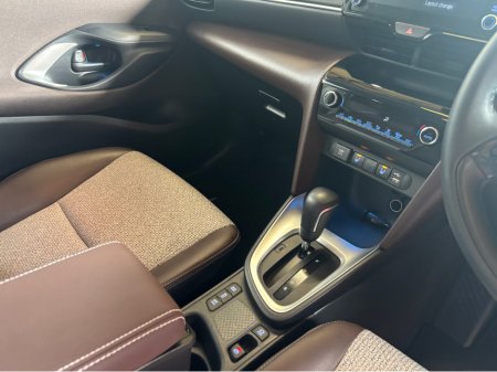 2021 Toyota Yaris - thumbnail 8