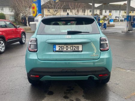 2026 Fiat 600 Dolcevita 1 2 Hybrid Edct €29,995 thumbnail