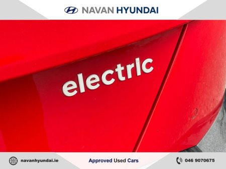 2024 Hyundai Kona EV Elegance 48kWh €25,950 thumbnail