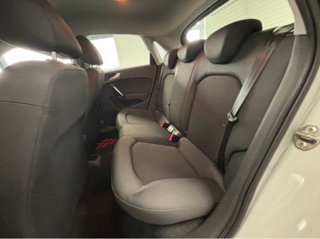 2014 Audi A1 - thumbnail 10