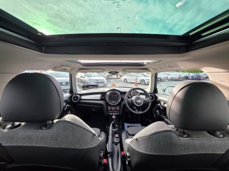 2015 MINI Hatch 1.5 3DR COOPER €12,950 thumbnail