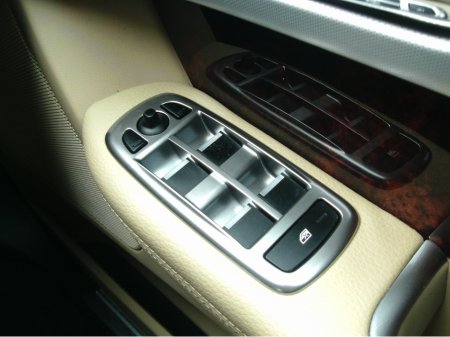 2014 Jaguar XF - thumbnail 24