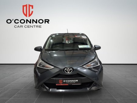 2021 Toyota Aygo 1.0 Vvt-i X-play 71BHP 5DR €13,888 thumbnail