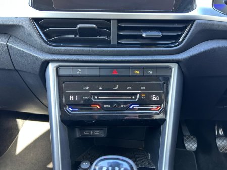 2023 Volkswagen T-Roc - thumbnail 18