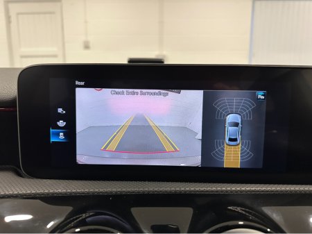 2021 Mercedes-Benz A Class (211) A200D AMG AUTO €31,950 thumbnail