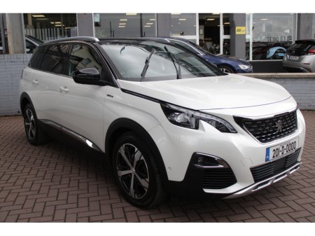 2020 Peugeot 5008 - view 2