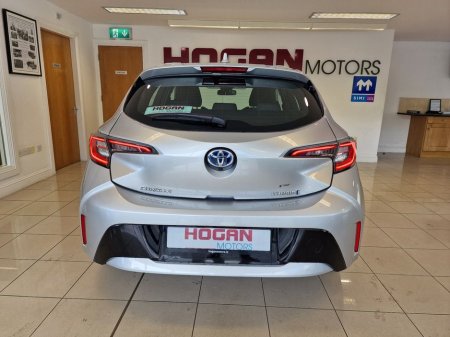 2020 Toyota Corolla Hybrid Luna H/B Automatic €19,950 thumbnail