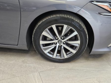 2019 Lexus ES 300 H - thumbnail 7