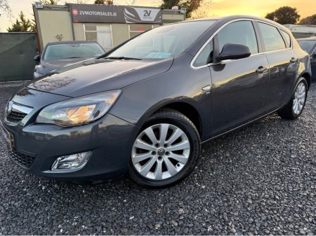 2013 Opel Astra 2.0 CDTI SE E/F S/S 165PS 5DR €4,750