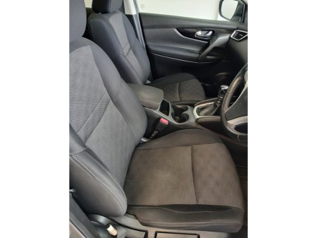 2017 Nissan Qashqai - thumbnail 9