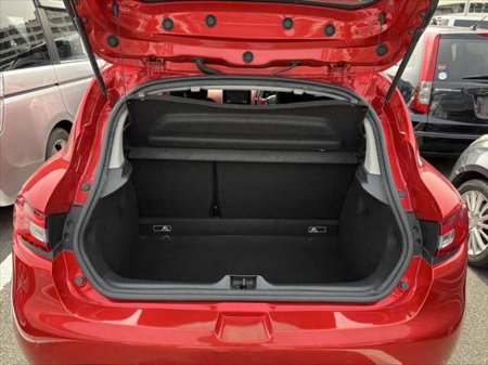 2014 Renault Clio - thumbnail 16