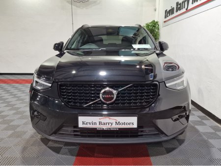 2022 Volvo XC40 T4 PLUS DARK RECHARGE AUTOMATIC **ONE OWNER / APPLE CARPLAY / BLIND SPOT ASSIST / ELECTRIC BOOTLID / HEATED FRONT & REAR SEATS / HEATED STEERING WHEEL / REVERSE CAMERA / WIRELESS PHONE CHARGING** €34,900 thumbnail