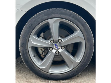 2014 Volvo V40 - thumbnail 18