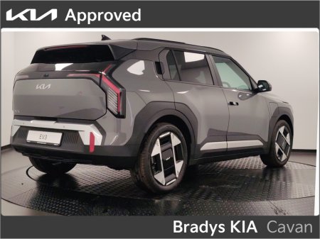 2026 Kia EV3 - view 4