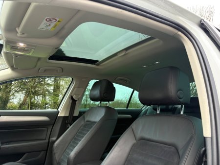 2017 Volkswagen Passat 1.6 TDI DSG 120HP Highline €15,950 thumbnail