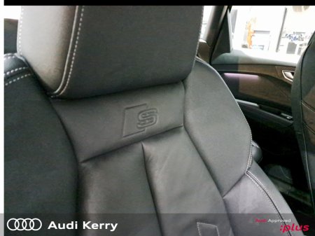 2021 Audi Q4 e-tron 40 E-tron 40 S Line thumbnail