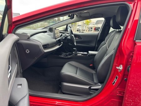 2025 Toyota Prius PRIUS PLUG-IN HYBRID €38,250 thumbnail