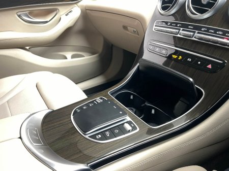 2020 Mercedes-Benz GLC Class GLC 220D 4MATIC AUTO €34,990 thumbnail