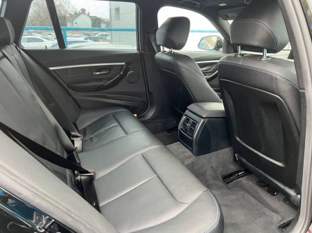 2018 BMW 3 Series 320d M-SPORT TOURING // ONLY 14, 900 KMS // 19" SHADOWLINE ALLOYS // LEATHER M-SPORT INTERIOR €26,900 thumbnail
