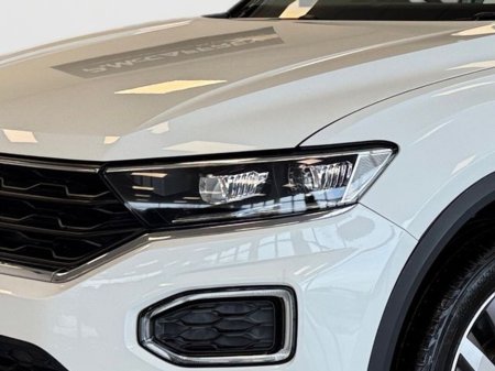 2020 Volkswagen T-Roc - thumbnail 9