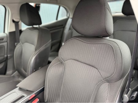 2018 Renault Megane - thumbnail 42