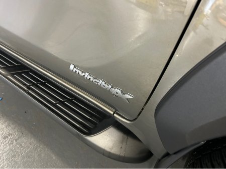 2022 Toyota Hilux INVINCIBLE X D-4D 4WD INVINCIBLE DCB €42,500 thumbnail