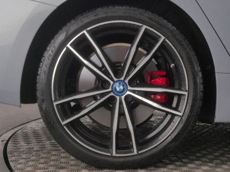 2024 BMW 3 Series 330e M Sport Saloon €48,900 thumbnail