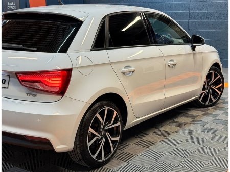 2016 Audi A1 1.0TFSI 95HP S Tronic €14,750 thumbnail