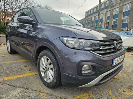 2023 Volkswagen T-Cross LIFE 1.0 TSI D7F 110HP €24,950