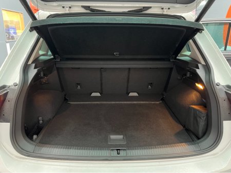 2019 Volkswagen Tiguan €25950 2019 VOLKSWAGEN TIGUAN TDI 4MOTION HIGH LINE 2.0 AUTOMATIC / CRUISE CONTROL / 360° PARKING CAMERA / FRONT & REAR HEATED SEATS / PADDLE SHIFTER €25,950 thumbnail