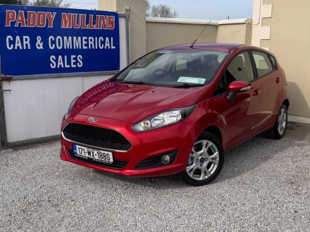 2017 Ford Fiesta - photo 2