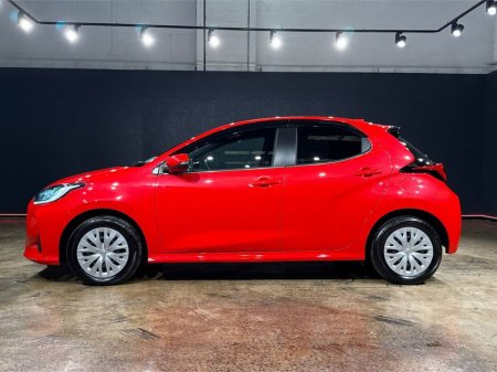 2024 Toyota Yaris - thumbnail 6