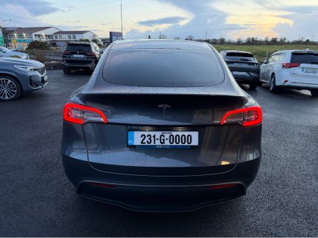 2023 Tesla Model Y - thumbnail 9