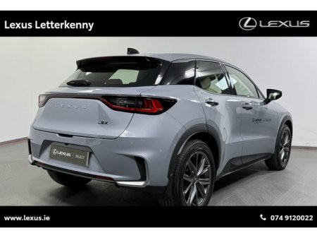 2025 Lexus LBX - photo 2