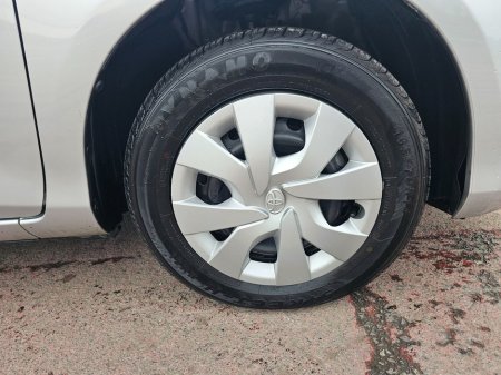 2016 Toyota Vitz - thumbnail 30