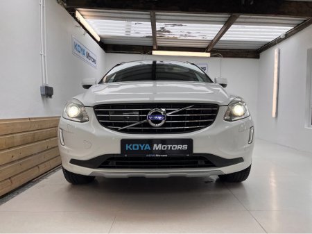 2016 Volvo XC60 2.0 D4 DIESEL SE LUXURY PREMIUM AUTO // TOP SPEC // FULL ELECTRIC HEATED LEATHER // CRUISE CONTROL // ELECTRIC TAILGATE // REVERSING CAMERA // LANE ASSIST // COLLISION WARNING SYSTEM €20,950