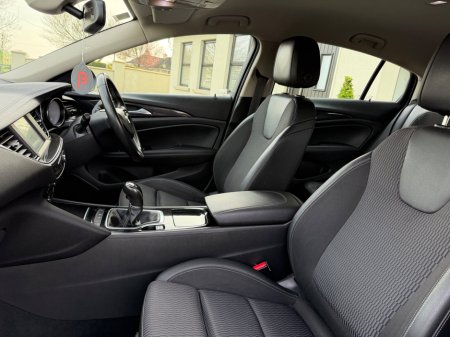 2019 Opel Insignia - thumbnail 17