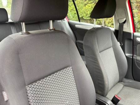 2010 Volkswagen Golf - thumbnail 19