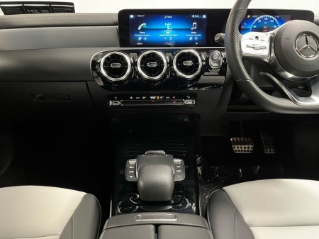 2022 Mercedes-Benz CLA Class - thumbnail 11