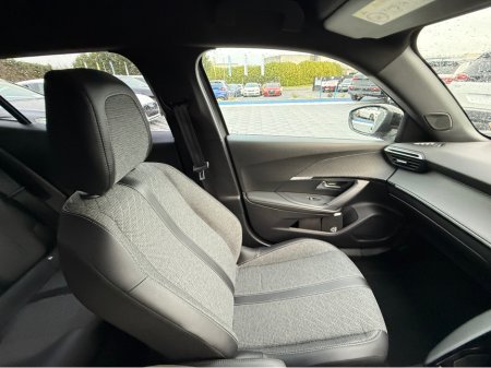 2024 Peugeot 2008 ALLURE - ELECTRIC - AUTO - 12M WARRANTY - CAR: 1601 thumbnail