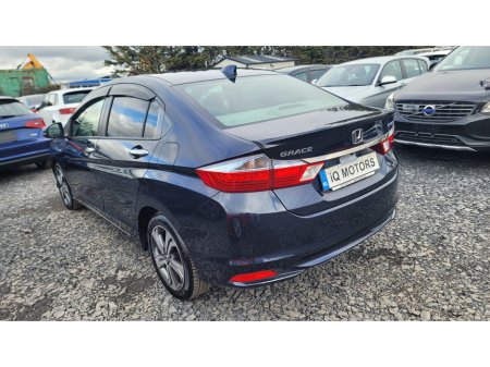 2017 Honda Grace - thumbnail 4