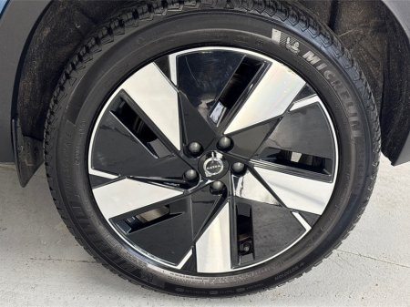 2024 Volvo C40 - thumbnail 11